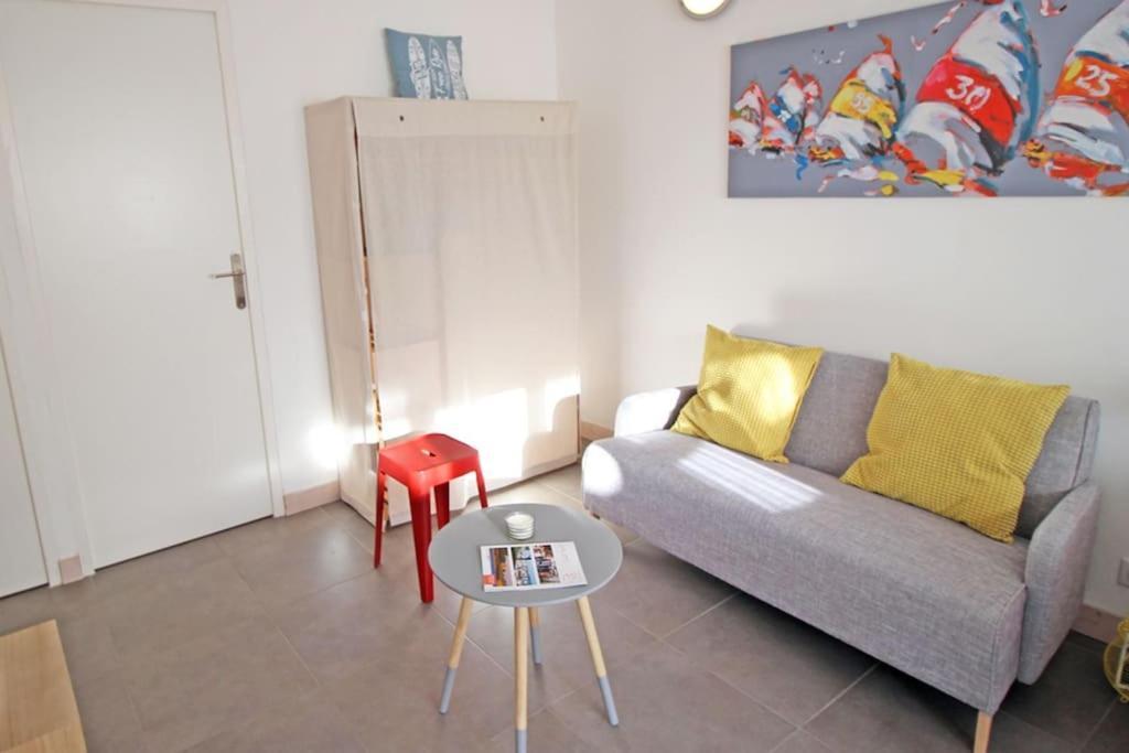 Le Clos Des Flots - La Plage ลาฟร็อตต์ ภายนอก รูปภาพ